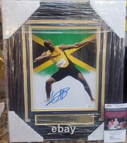NICE FRAMED & MATTED Usain Bolt 8x Gold Medalist 8x10 Autographed JSA COA Run